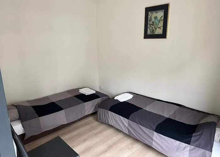 3 Bedroom Apartment In City Center With Balcony View