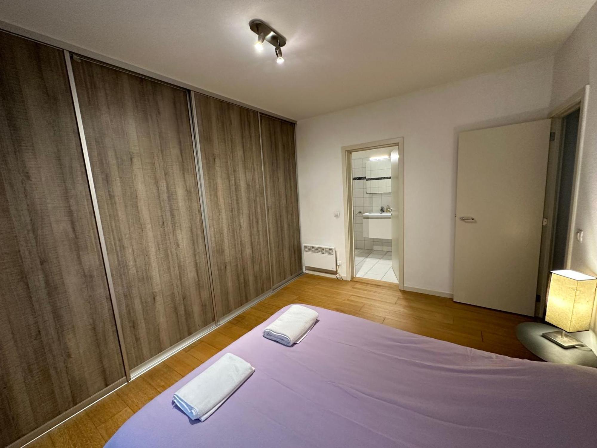Appartement 3 Bedroom In Center With Balcony View Brussel